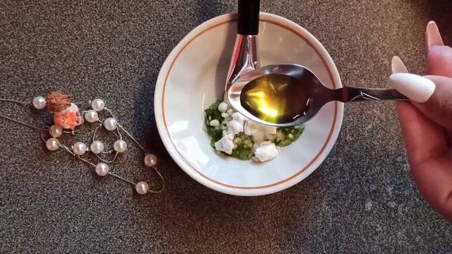 Хотите выглядеть на 10 лет моложе? Омолаживает и Отбеливает кожу За Ночь! смотреть онлайн