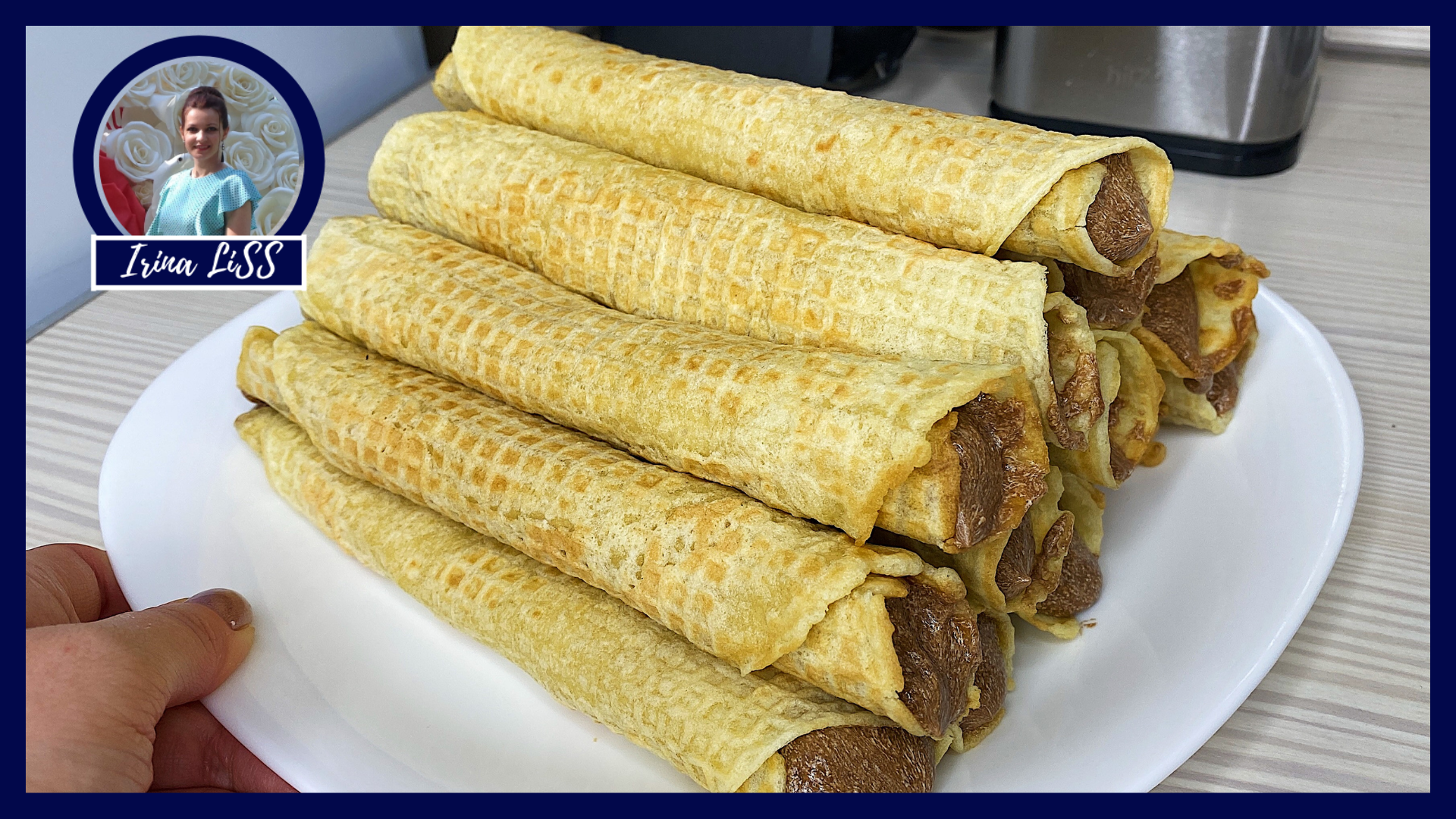 Лакомство, а не трубочки! Как приготовить домашние вафельные трубочки с шоколадным кремом рецепт смотреть онлайн