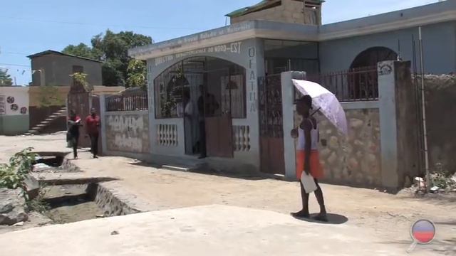 ZOOM SUR HAITI à Fort-Liberté смотреть онлайн