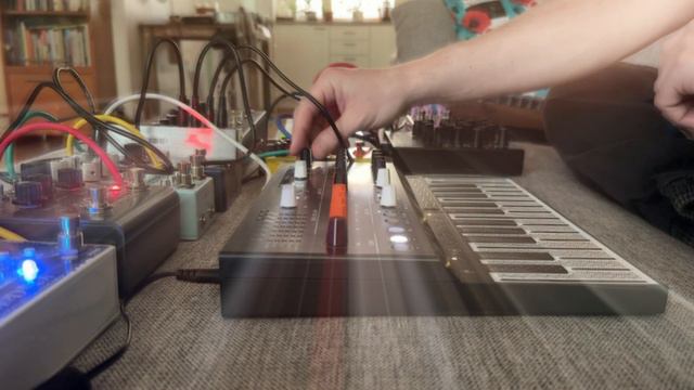 'The Weight of Light' - Ambient Live Session (Micro Freak, Jomox T-Resonator, Mood Mk2, Blooper..) смотреть онлайн