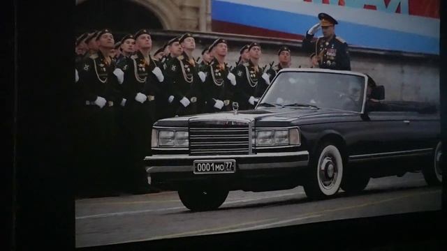 O Plimbare NOCTURNA prin MOSCOVA смотреть онлайн