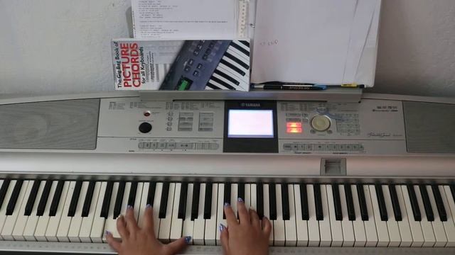 Mr. and Mrs. Smith 'Mondo bongo' with both hands Vid 2 смотреть онлайн