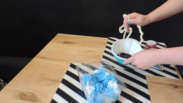 Перекрашиваю футболку в стиле хиппи,TIE DIE DIY смотреть онлайн