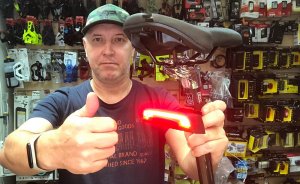 Фонарь задний с поворотниками Rockbros c пультом ДУ Stop+Lazer (LKWD-R1)