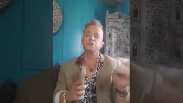 The Spiritual Power of the Full Moon The Full Moon Oracle Pick a card with Medium Rev Emanuel смотреть онлайн
