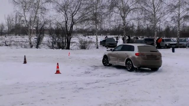 Зимний автослалом Audi A3, 2 заезд смотреть онлайн