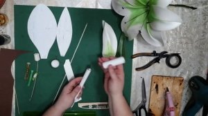 МК Лилии светильник настольный .светильник из изолона.2 мм