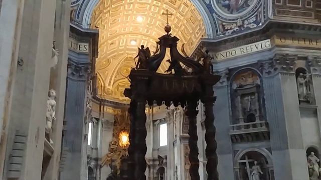 A Secular Person Experiences Bernini's Baldacchino In St Peter's , 20181016_145449 смотреть онлайн