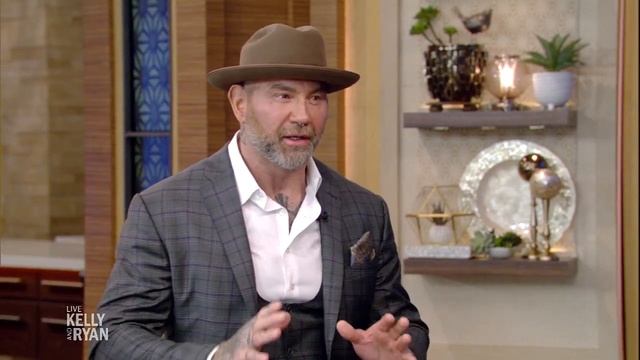 Dave Bautista Bought His Mom a House in San Francisco смотреть онлайн