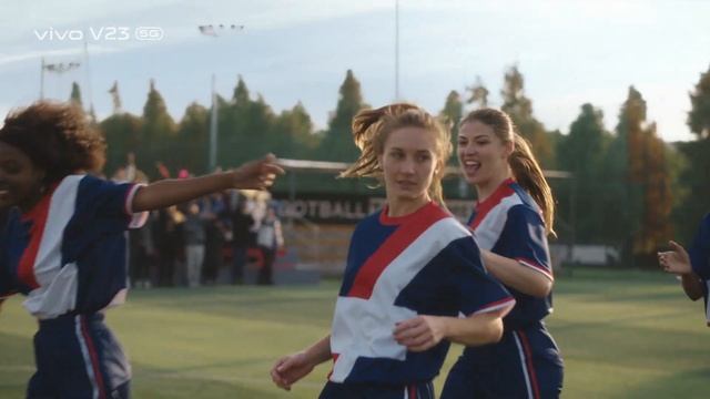 vivo V23 5G | Портреты с разрешением 50 Мп | Не упусти момент, красота вокруг смотреть онлайн