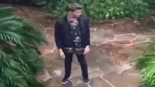 Sajna phool marya Gamly Samet very funny and amazing video смотреть онлайн