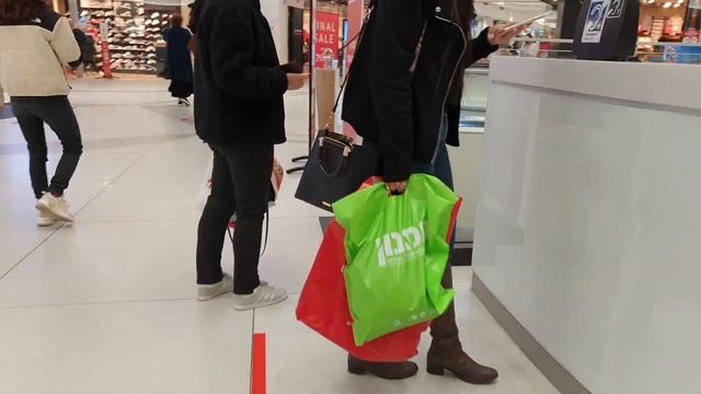 Как одеваются в Израиле весной//стрит стайл г. Хайфа смотреть онлайн