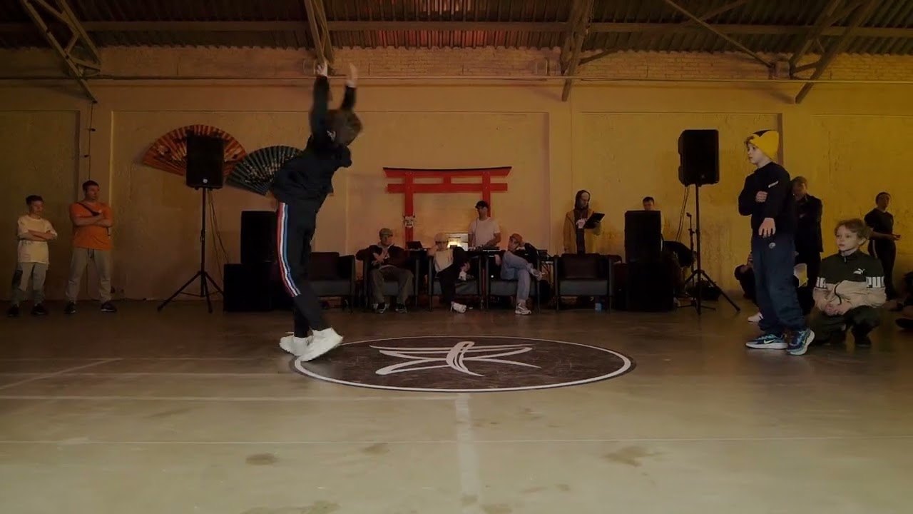 KIDZ (после года) ↔ Round 6 ↔ 1'8 ↔ BREAK RAVE CYPHER #breakrave #bmvideo смотреть онлайн