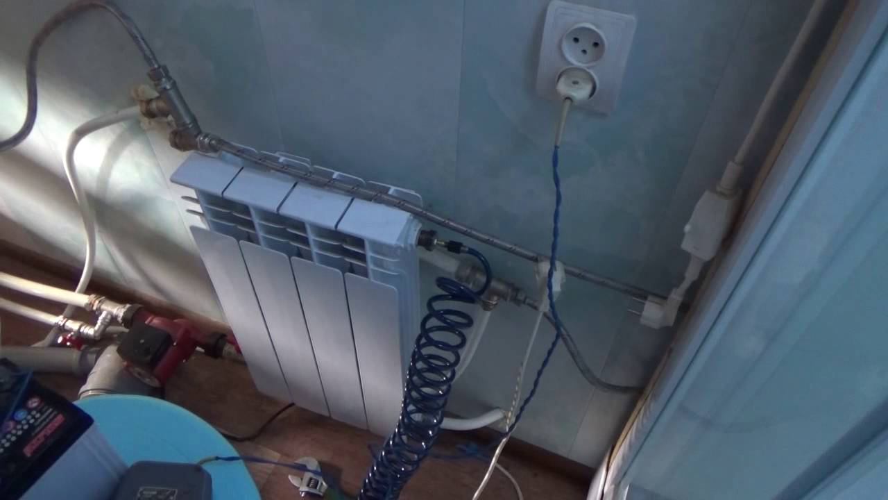 Как полностью слить воду из системы отопления! Подготовка к зиме! смотреть онлайн