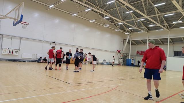 Турнир по стритболу памяти почетного гражданина МО "Кировск", тренера и наставника Л.А. Вепринцева. смотреть онлайн