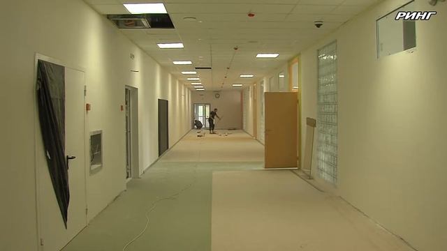 Глава подмосковного Минстроя Владимир Локтев проверил в Луховицах ход строительства и ремонта школ смотреть онлайн