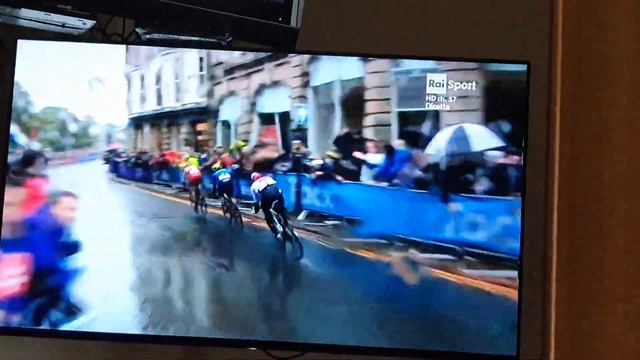 Ciclismo. L'argento mondiale di Matteo Trentin. Ai 150 metri gli mancano le gambe, vince Pedersen смотреть онлайн