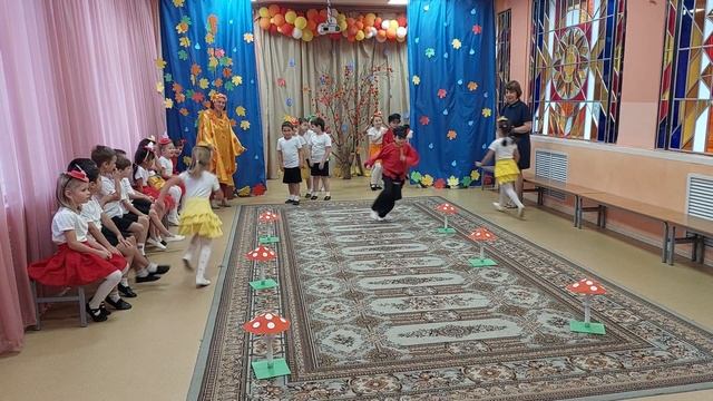 Осенний праздник
Игра "Мухомор" смотреть онлайн