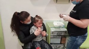 Прокалывание ушей..