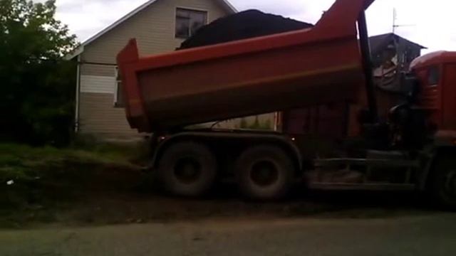 УралАвтоСтрой. Доставка чернозема 12 м3 в г.Березовский смотреть онлайн