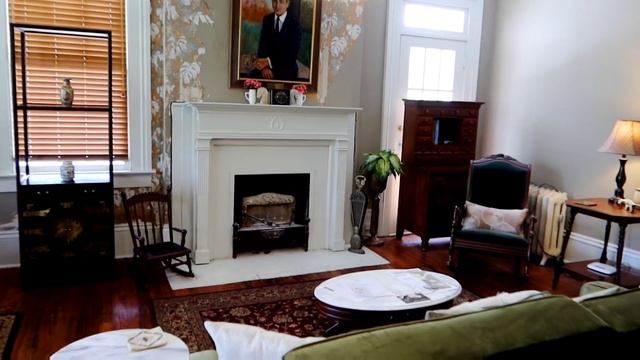 I SLEEP at F. SCOTT FITZGERALD's House! ROSA PARKS Bus Stop | HANK WILLIAMS Grave смотреть онлайн