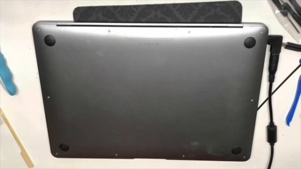 MacBook Air A1932 (clean + thermal paste replacement)