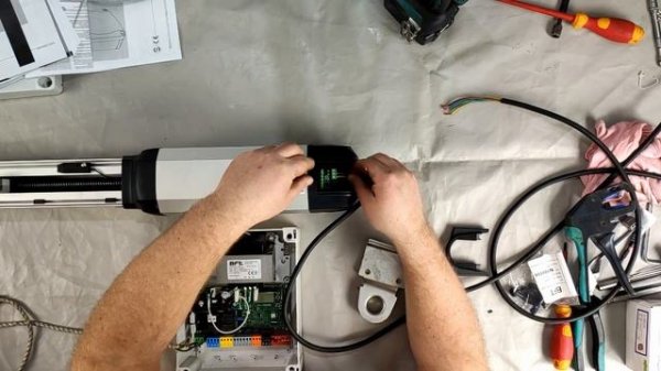 BFT Phobos BT A25 Rozbieranie