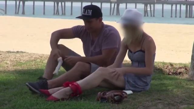 Снял С Девушки Трусы На Улице Пранк смотреть онлайн