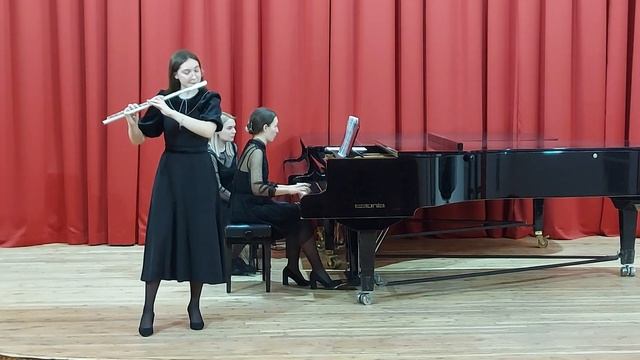 З.Исмагилов Молодежная сюита, 1 часть, "Танец" (Красноцветова Яна) смотреть онлайн