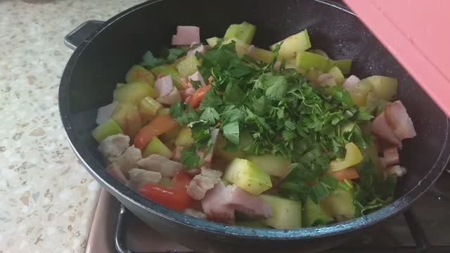 Вкуснейшее рагу с кабачками. смотреть онлайн