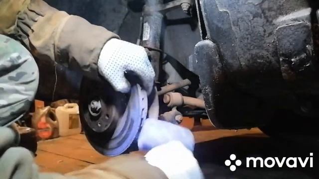 замена передних тормозных дисков и колодок на автомобиле Datsun on-Do смотреть онлайн