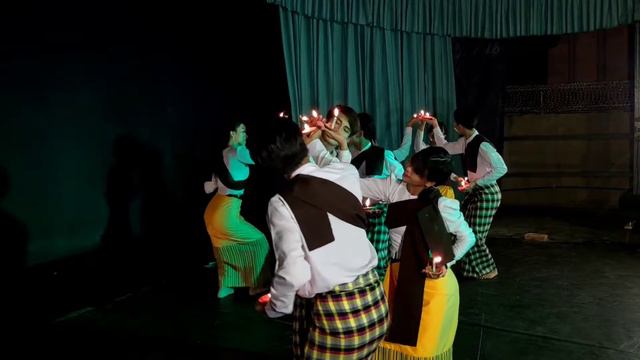 Candle Light Dance смотреть онлайн
