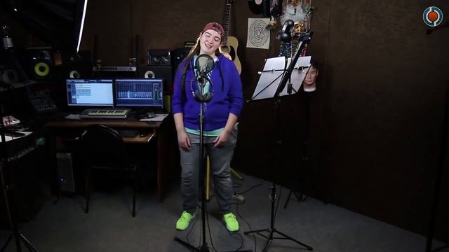 Эмили Шустер - С ДНЕМ РОЖДЕНИЯ, МАТЬ. смотреть онлайн