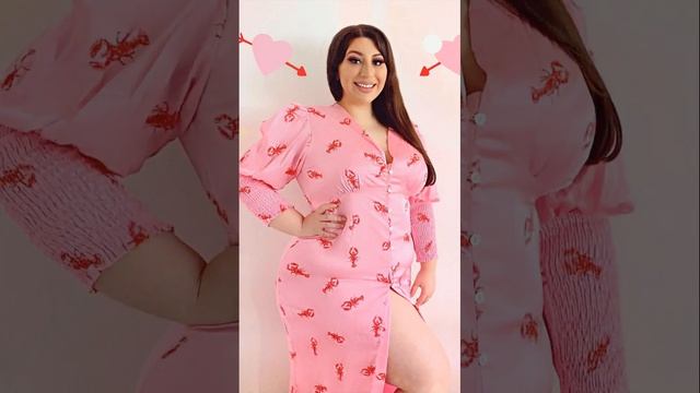 Hansi  ...?? | Glamorous Thick Plus Size Model | British Fashion Model |  Weight, Career & Biograph