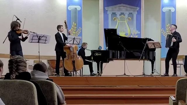 Astor Piazzolla - Escualo смотреть онлайн