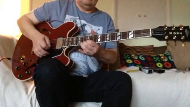 Aria Pro II Es-800WR Gibson ES345 clone, MiJ смотреть онлайн