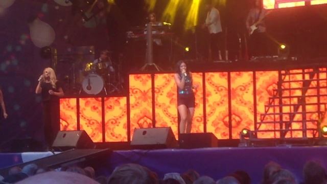 Love Me Like You Do-Mollie Lindén смотреть онлайн
