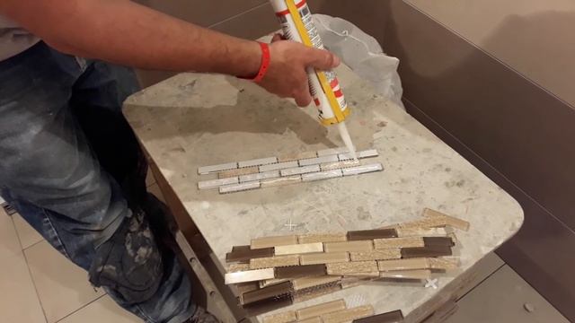 Поклейка мозаичного фриза на стекло, вместо штукатурки смотреть онлайн