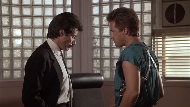 Miami Vice - Crockett Gets The Testarossa [1986] - 4K resolution смотреть онлайн