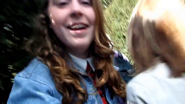 Hampton Court Extras смотреть онлайн