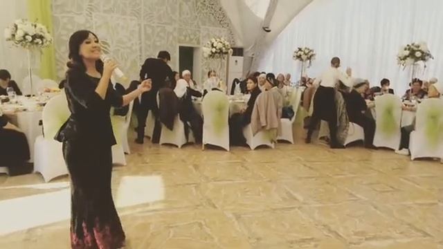 Айнур Байнулдинова ретро песня " Старый клён" смотреть онлайн