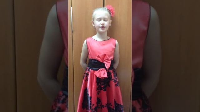Сапронова Снежана (6 лет), стихотворение "Мама". смотреть онлайн