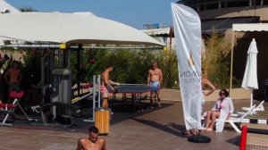 Вечеринки. Главный бассейн в отеле Amon Hotels 4* | tooroom