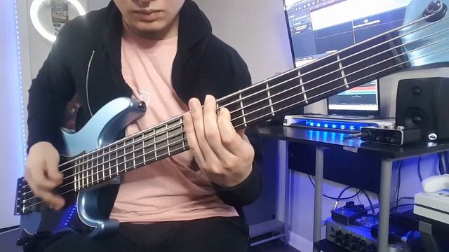 SpiritBox-"Circle With Me"(Bass) смотреть онлайн
