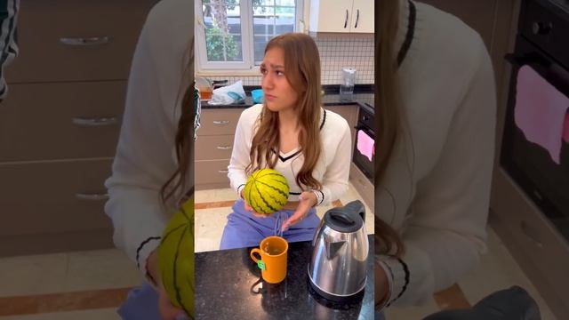 Как быстро остудить горячий чай? смотреть онлайн