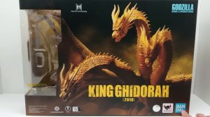 SHFiguarts GODZILLA and KING GHIDORAH (King of the Monsters) action figures