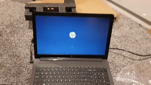 HP 250 G7 i5-8265U Laptop First Boot Up смотреть онлайн