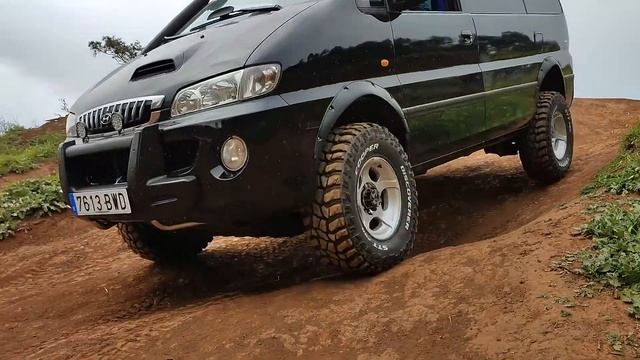 HYUNDAI H1  4X4 Off Road