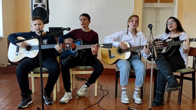 Волшебная гитара-Каменка-ДДЮТ-Идет солдат по городу. смотреть онлайн