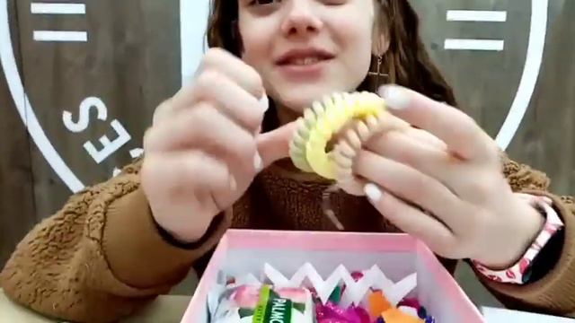 8 марта с СЛП! Дарим подарки! смотреть онлайн